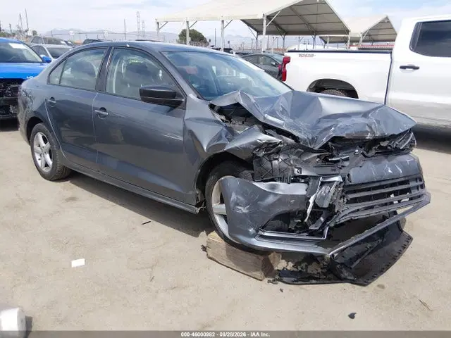 3VW267AJ7GM362354 — 2016 Volkswagen Jetta 1.4T S, Передняя часть (Front End), фото до ремонта