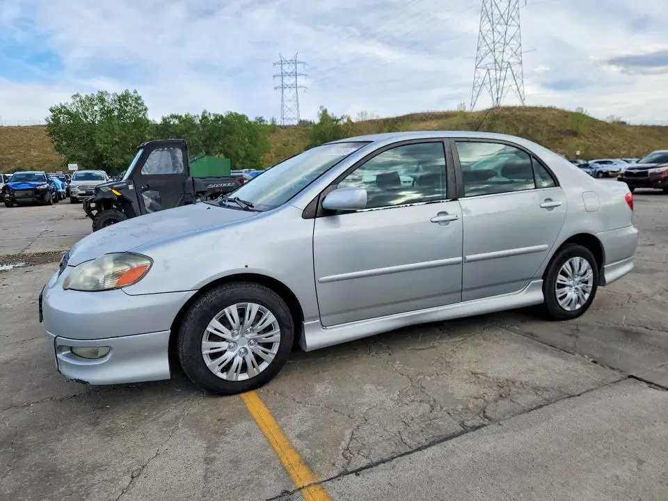 1NXBR32E76Z585388 — 2005 Toyota Corolla, Боковая часть (Side), фото до ремонта