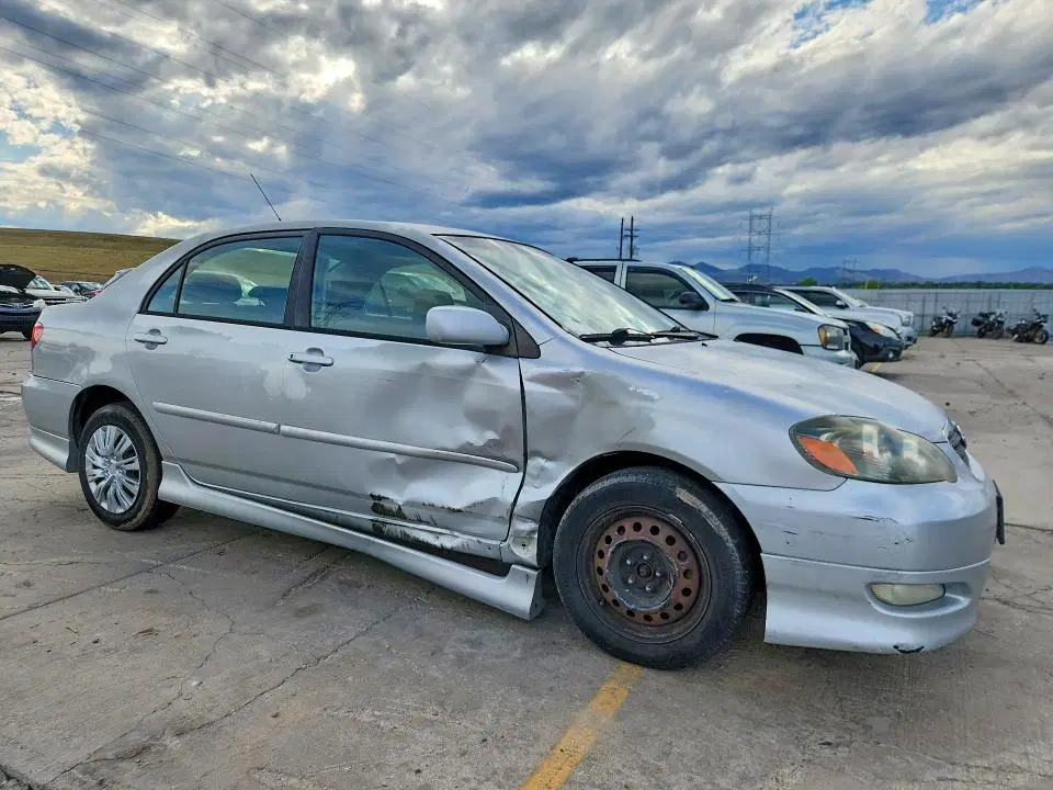 2005 TOYOTA COROLLA VIN 1NXBR32E76Z585388 фото 4