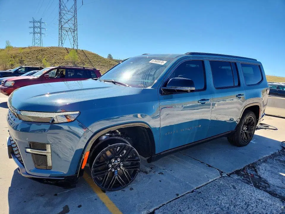 1C4SJVBP4TS174806 — 2026 Jeep Grand Wagoneer, Передняя часть, фото до ремонта