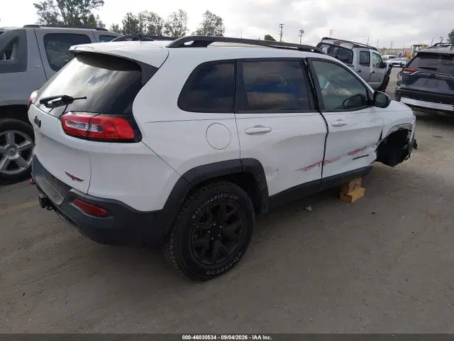 2014 Jeep Cherokee Trailhawk VIN 1C4PJMBB5EW317391 фото 4