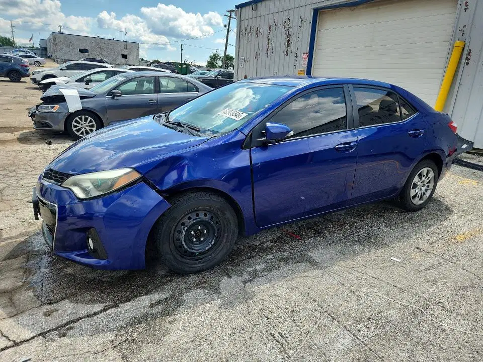 2T1BURHE3FC271229 — 2015 Toyota Corolla, передняя часть, фото до ремонта
