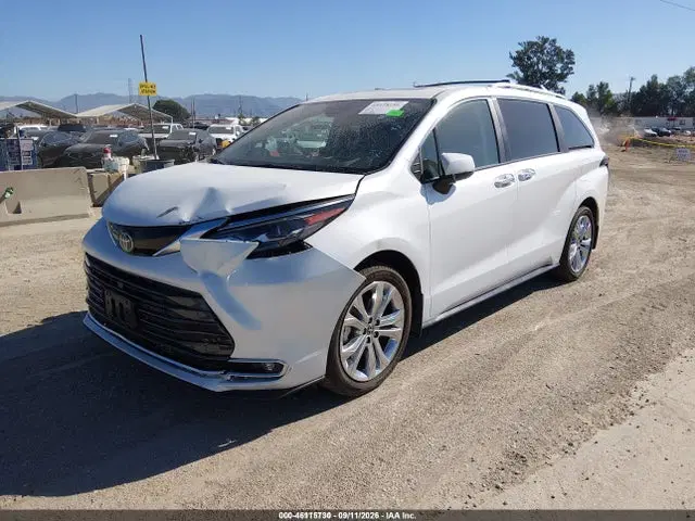 2024 Toyota Sienna Platinum VIN 5TDERKEC4RS183715 фото 2