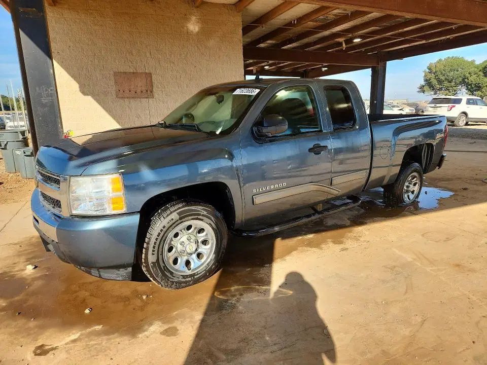 1GCRCREA1BZ440845 — 2011 Chevrolet Silverado, Боковая часть, фото до ремонта