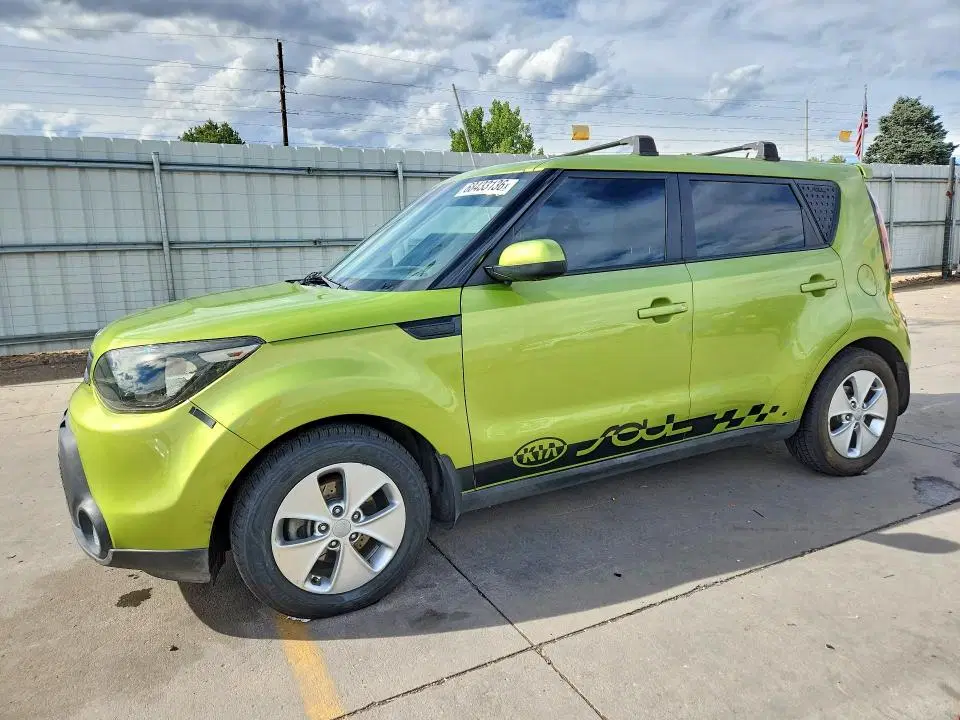 KNDJN2A27F7760136 — 2015 Kia Soul, Боковая часть, фото до ремонта