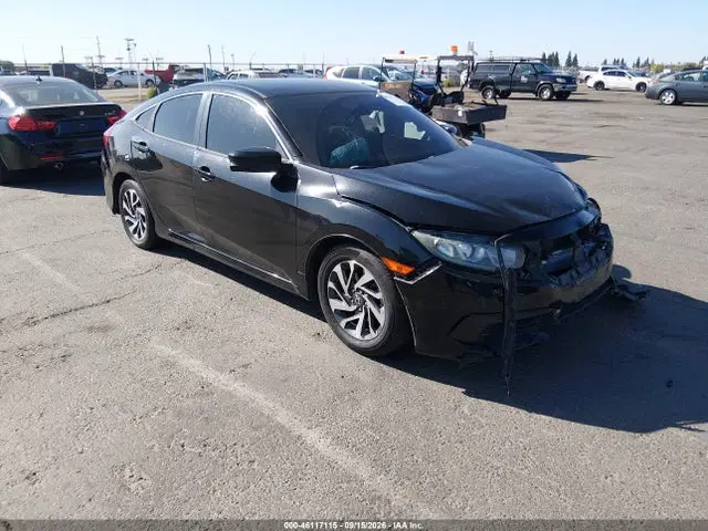 2HGFC2F75JH530464 — 2018 Honda Civic EX, Front End, фото до ремонта