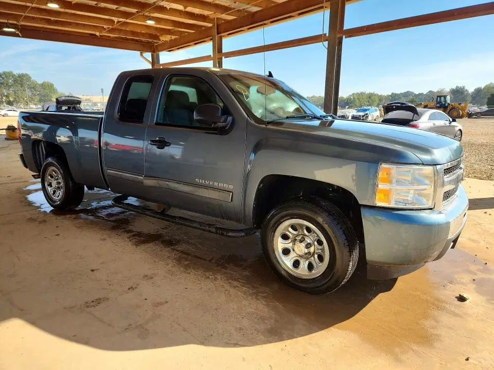 2011 CHEVROLET SILVERADO VIN 1GCRCREA1BZ440845 фото 4