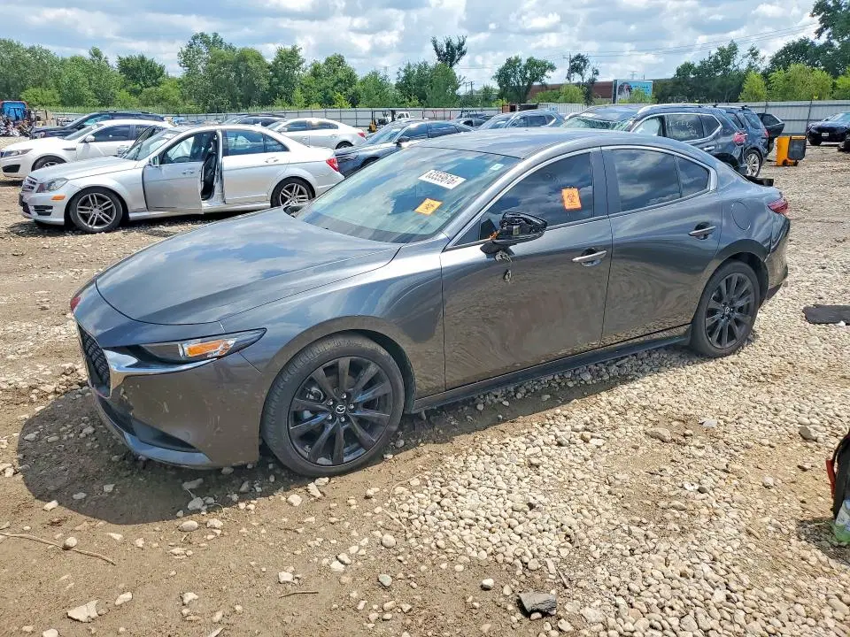 3MZBPABM6SM458343 — 2025 Mazda 3, задняя часть, фото до ремонта