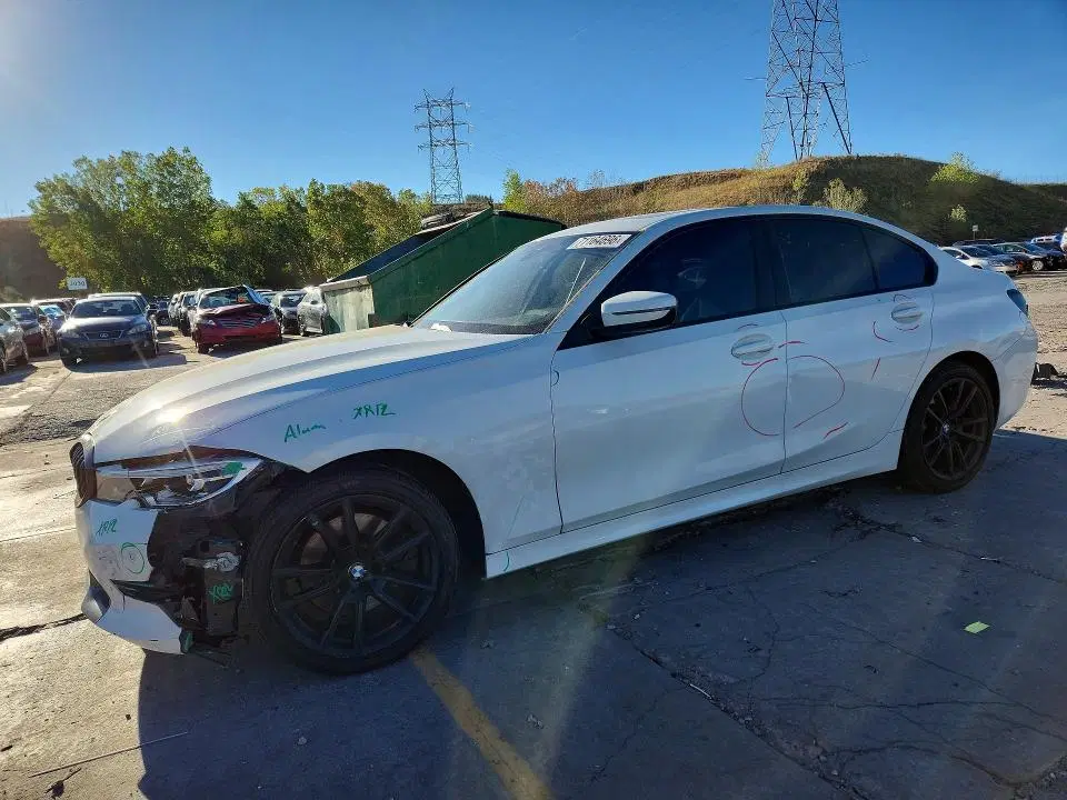 3MW5R7J06M8B74196 — 2021 BMW 330XI, Передняя часть (Front End), фото до ремонта