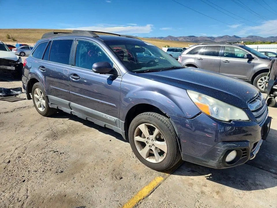 2014 Subaru Outback VIN 4S4BRBLC9E3247597 фото 4