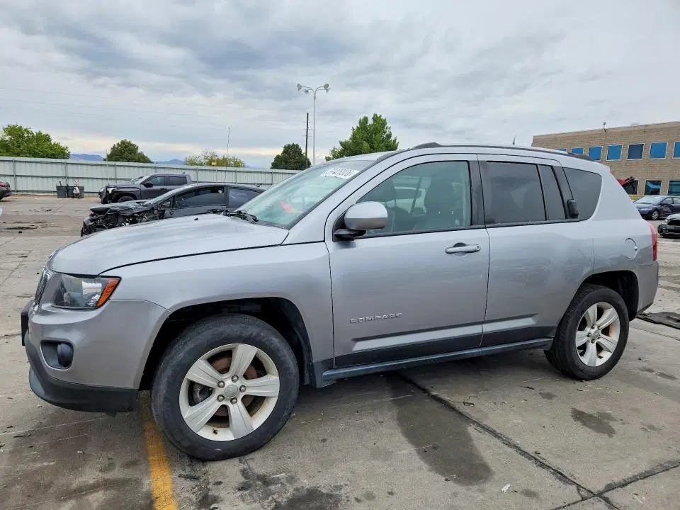 1C4NJDEB8HD196777 — 2017 Jeep Compass, Естественный износ, фото до ремонта