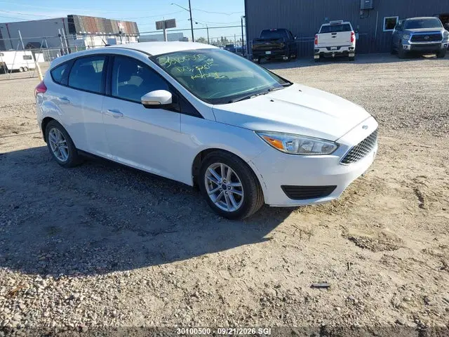1FADP3K28HL305159 — 2017 Ford Focus SE, Град (Hail), фото до ремонта