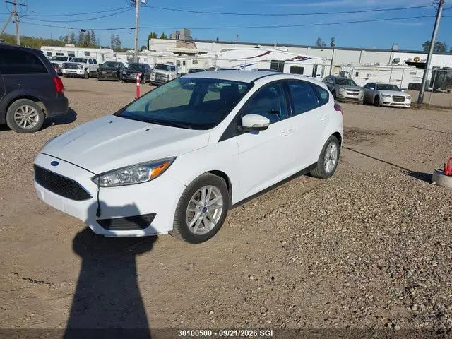 2017 Ford FOCUS SE VIN 1FADP3K28HL305159 фото 2