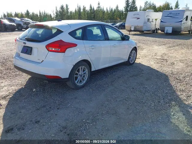 2017 Ford FOCUS SE VIN 1FADP3K28HL305159 фото 4
