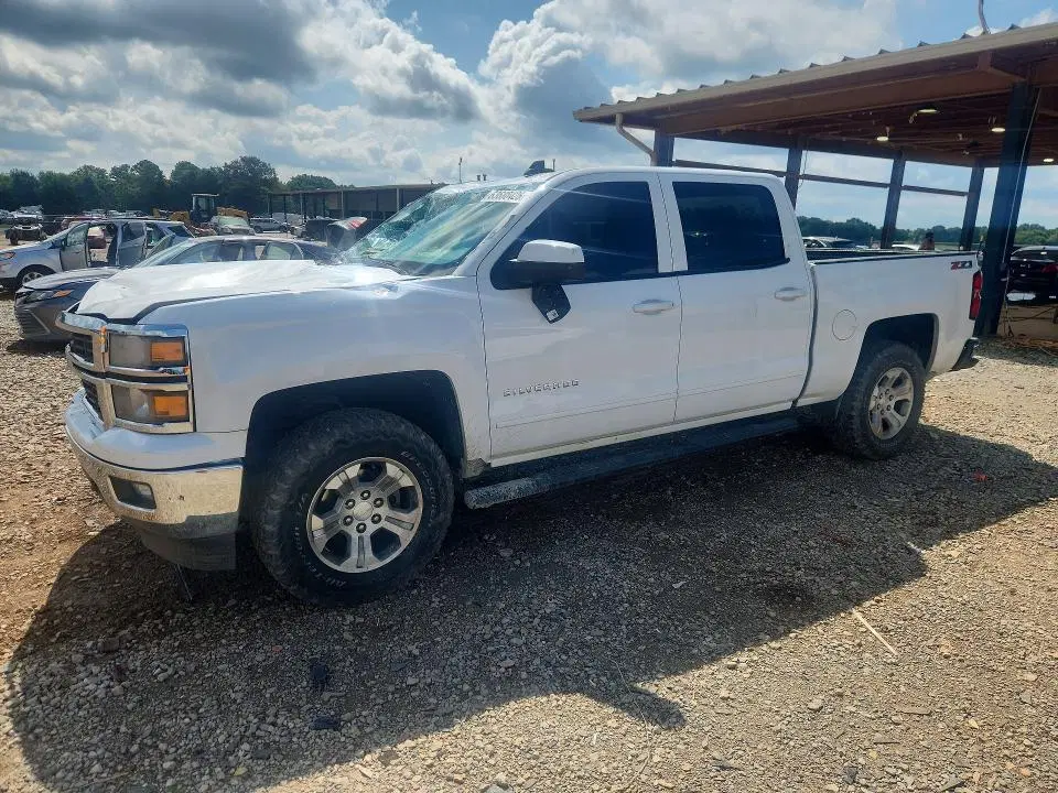 3GCUKRECXFG495203 — 2015 Chevrolet Silverado, Передняя часть, фото до ремонта