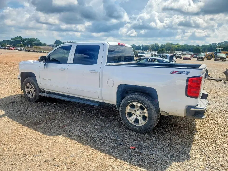 2015 Chevrolet Silverado VIN 3GCUKRECXFG495203 фото 2