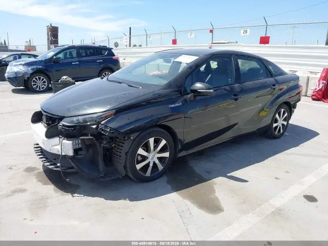 2018 Toyota Mirai VIN JTDBVRBD3JA004957 фото 2
