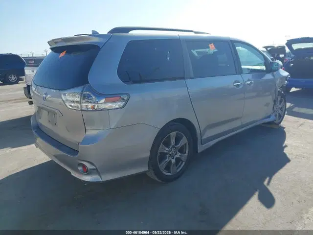 2018 Toyota Sienna Se 8 Passenger VIN 5TDXZ3DC3JS925137 фото 4