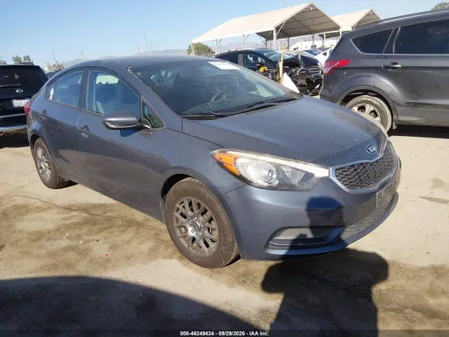 KNAFK4A64G5562086 — 2016 Kia Forte LX, Не указано (Unknown), фото до ремонта