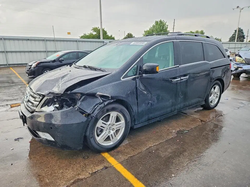 5FNRL5H95DB009931 — 2013 Honda Odyssey, Боковая часть (Side), фото до ремонта