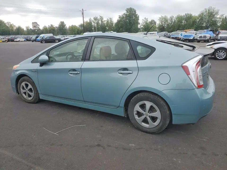 2015 Toyota Prius VIN JTDKN3DUXF2003347 фото 2