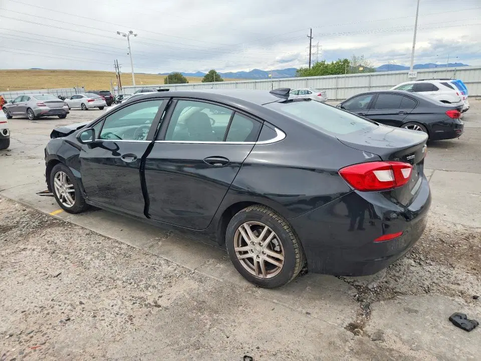 2018 CHEVROLET CRUZE VIN 1G1BE5SM3J7167543 фото 2