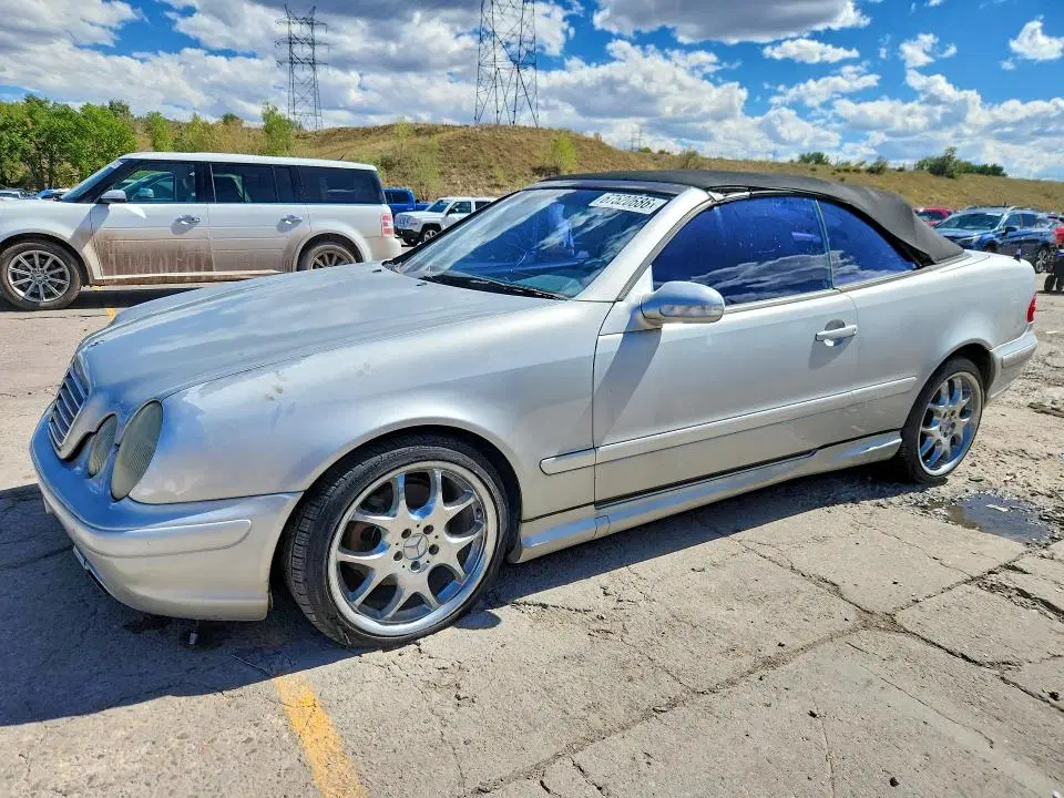 WDBLK70G1YT028184 — 2000 Mercedes-Benz CLK, Передняя часть (Front End), фото до ремонта