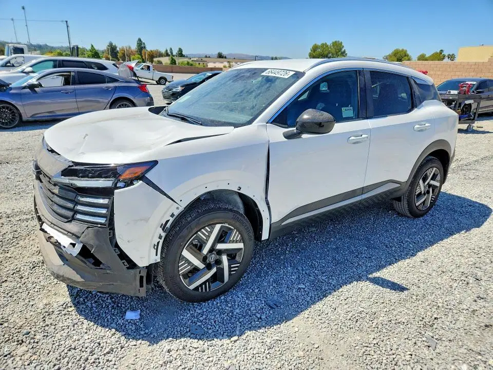 3N8AP6CE1TL417861 — 2026 Nissan Kicks, Front End, фото до ремонта