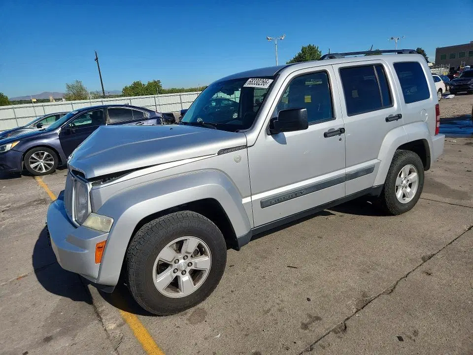 1J4PN2GK9AW113117 — 2010 Jeep Liberty, Передняя часть (Front End), фото до ремонта