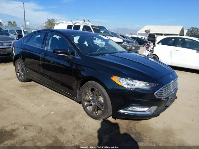 3FA6P0G79JR195239 — 2018 Ford Fusion S, Задняя часть, фото до ремонта
