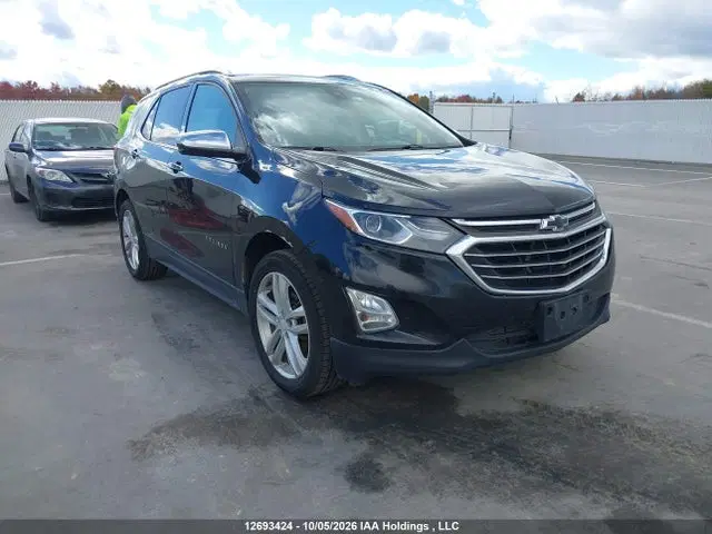 2GNAXVEV2J6126359 — 2018 Chevrolet Equinox Premier, Передняя часть (Front), фото до ремонта