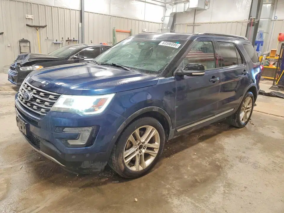 1FM5K7D85HGB87856 — 2017 Ford Explorer, Передняя часть, фото до ремонта
