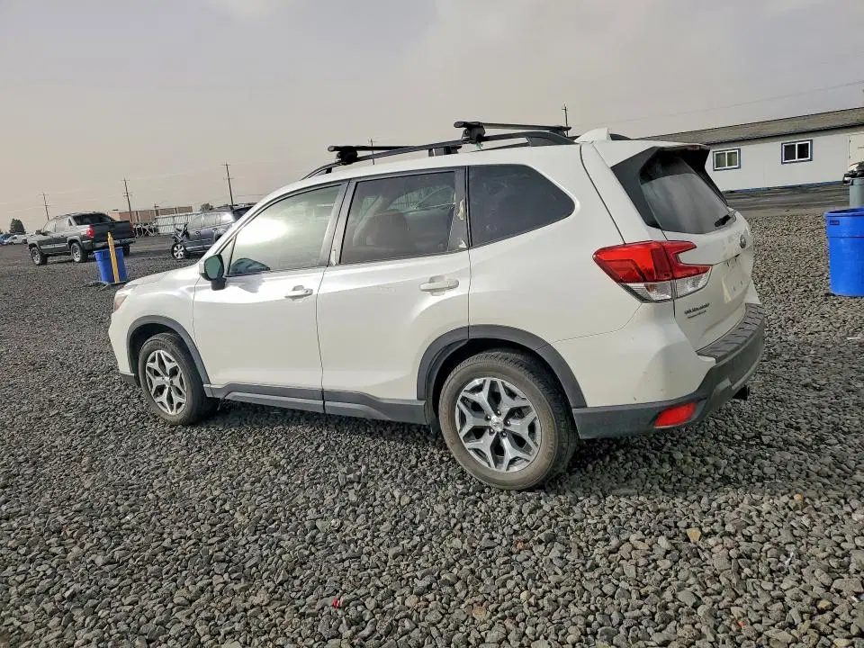 2020 Subaru Forester VIN JF2SKAJCXLH524832 фото 2