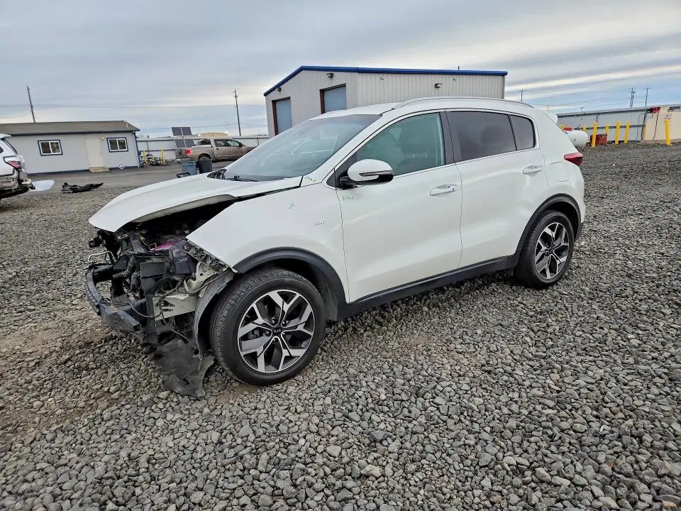 KNDPNCAC1M7875000 — 2021 Kia Sportage, Front End, фото до ремонта