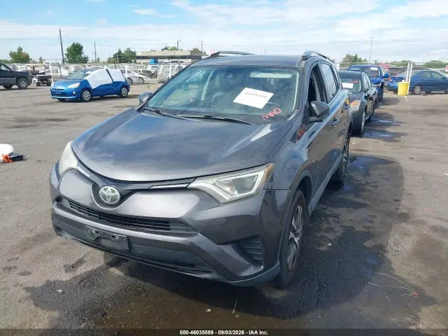 2017 Toyota RAV4 LE VIN 2T3BFREV8HW563658 фото 2