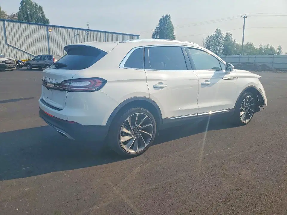 2023 Lincoln Nautilus VIN 2LMPJ8KPXPBL27809 фото 3