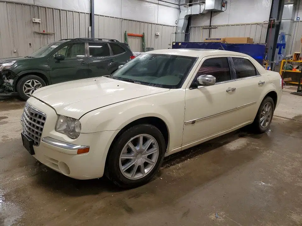 2C3LK63H48H272140 — 2008 Chrysler 300C, Боковая часть (Side), фото до ремонта