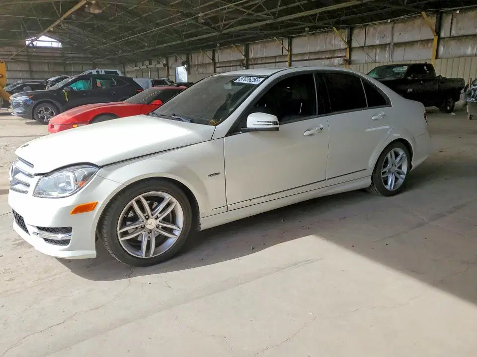 WDDGF4HB4CR203540 — 2012 Mercedes-Benz C, NORMAL WEAR, фото до ремонта
