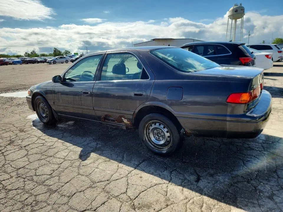 2000 TOYOTA CAMRY VIN JT2BG22K9Y0530650 фото 2