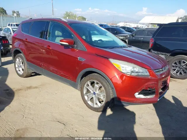 1FMCU9J94EUA76352 — 2014 Ford Escape Titanium, Передняя часть (Front End), фото до ремонта