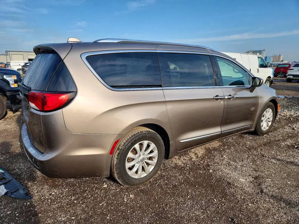 2018 CHRYSLER PACIFICA VIN 2C4RC1EG6JR144203 фото 3