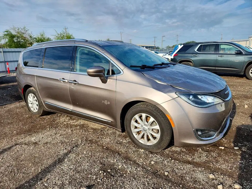 2018 CHRYSLER PACIFICA VIN 2C4RC1EG6JR144203 фото 4