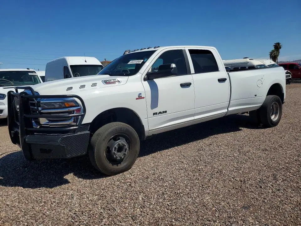 3C63RRGL2TG152733 — 2026 RAM 3500, Боковая часть, фото до ремонта