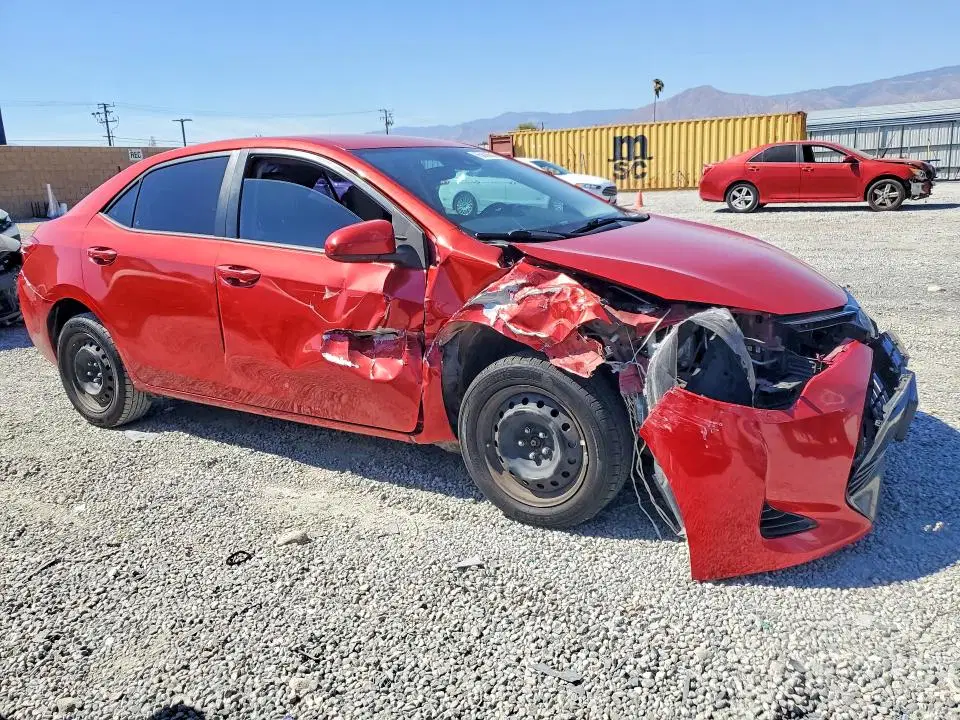 2018 Toyota Corolla VIN 5YFBURHE7JP828295 фото 4