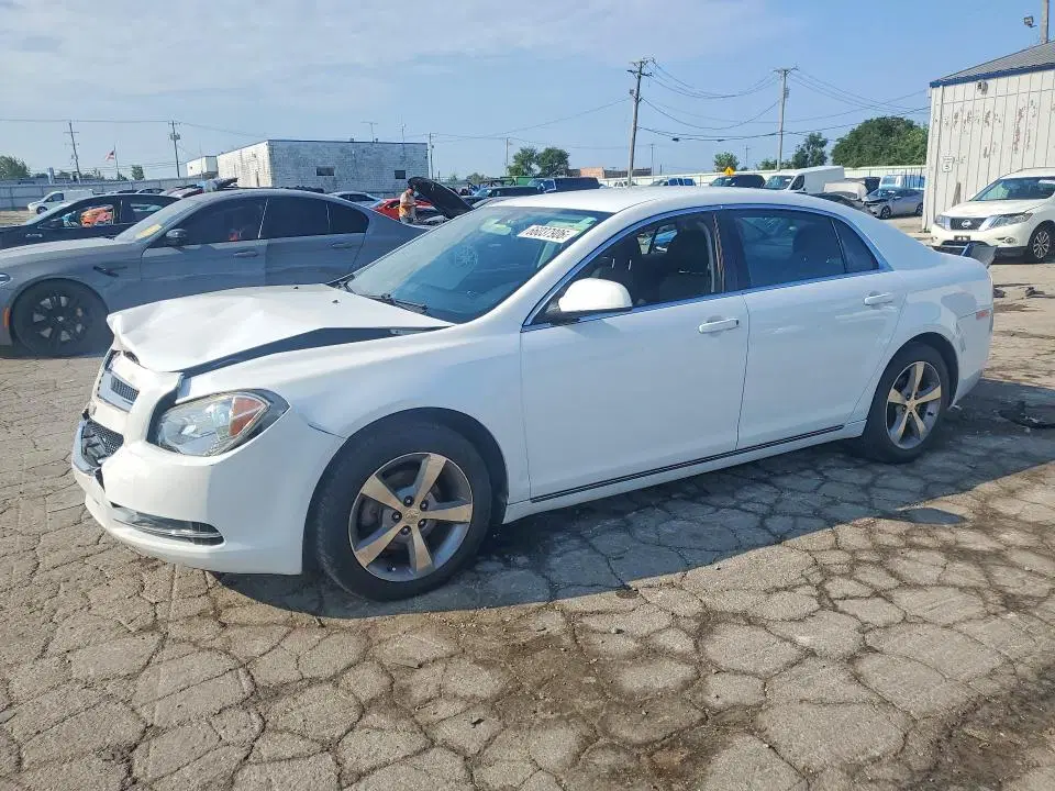1G1ZC5E19BF264274 — 2011 Chevrolet Malibu, Передняя часть, фото до ремонта