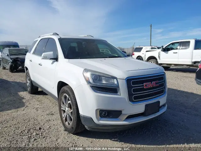 1GKKVRKD4GJ302513 — 2016 GMC Acadia SLT1, Задняя часть, фото до ремонта