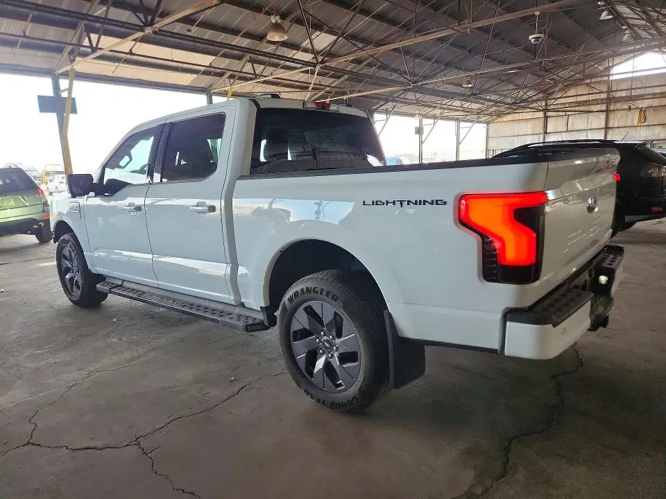 2023 Ford F150 VIN 1FT6W1EV2PWG56663 фото 2