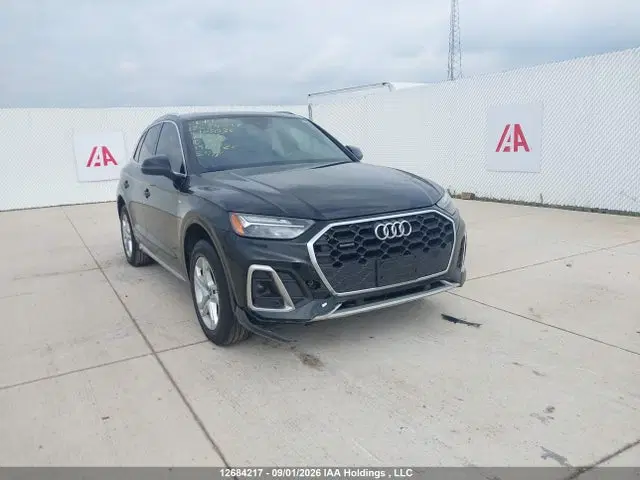 WA1EAAFY4M2105036 — 2021 Audi Q5 Progressiv, Передняя часть (Front), фото до ремонта