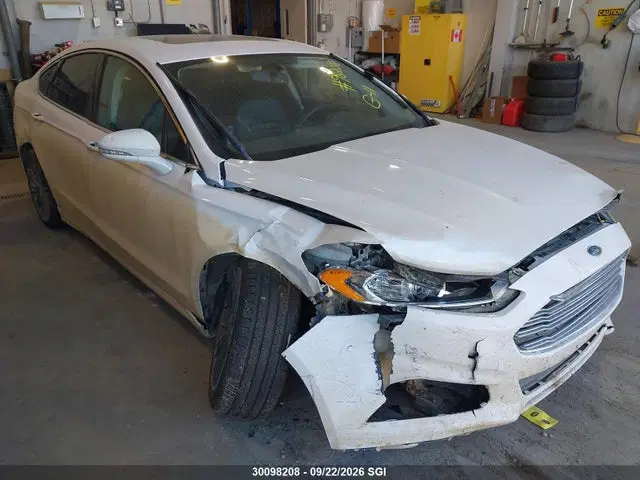 3FA6P0T96GR393017 — 2016 Ford Fusion SE, Передняя часть (Front), фото до ремонта