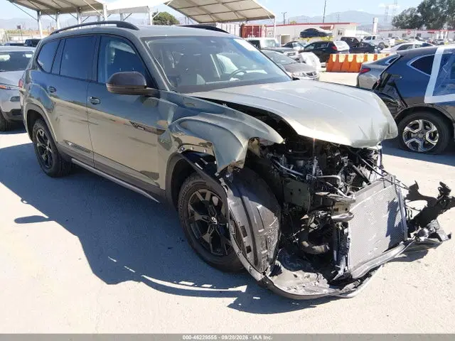 1V2CR2CA2SC500616 — 2025 Volkswagen Atlas 2.0T Peak Edition, Передняя часть (Front End), фото до ремонта